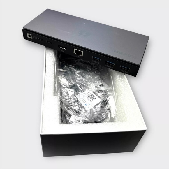 QGeeM 15 in 1 USB C Thunderbolt 4 Docking Station Lot Of 4 Used & Open box Mix - Picture 3 of 11
